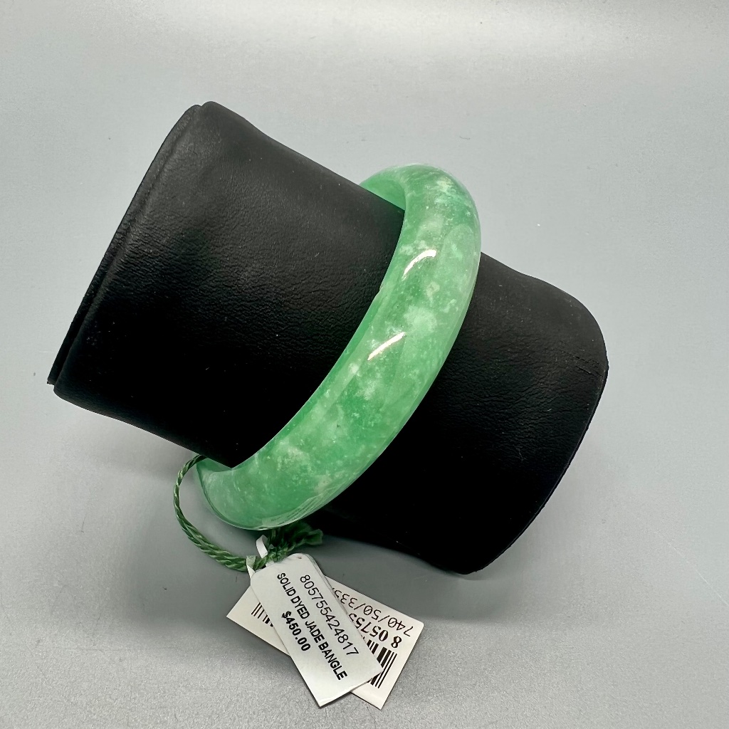 Solid Dyed Jade Bangle